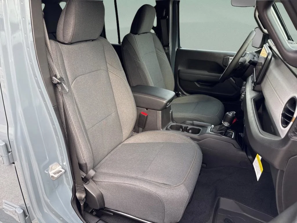 New 2026 Anvil Clear-Coat Exterior Paint Jeep Sport S image 36