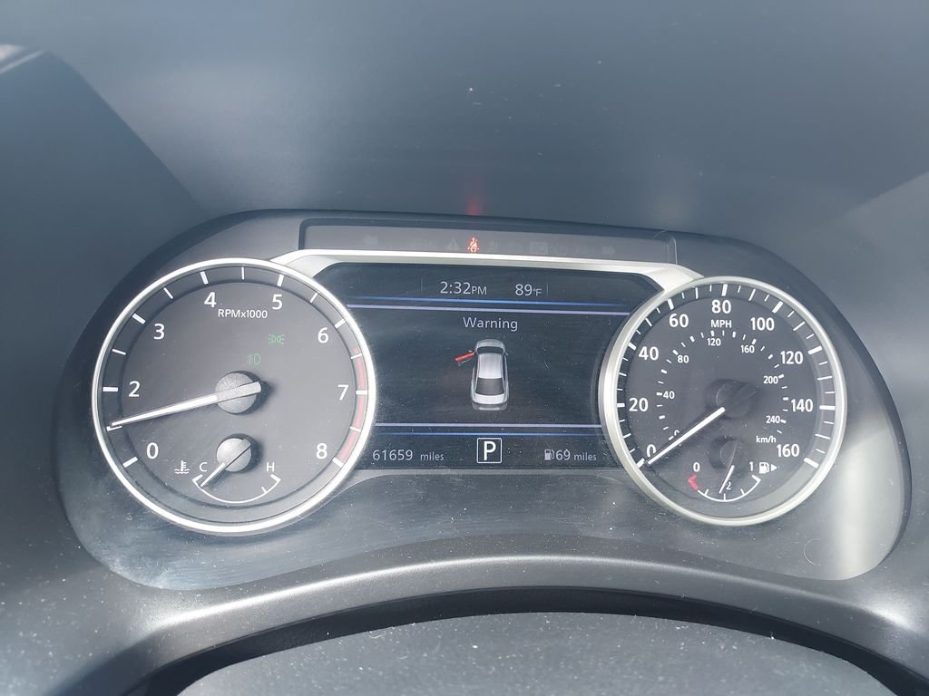 Used 2023 Red Nissan SR image 18