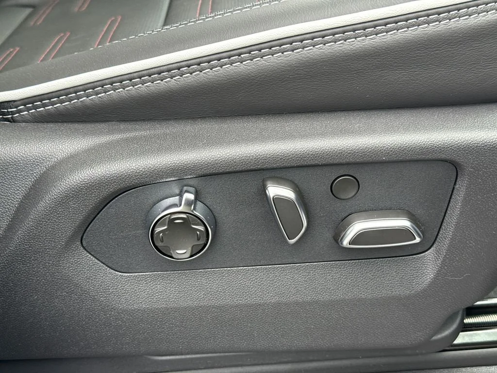 New 2026 Onyx Black GMC AT4X image 41