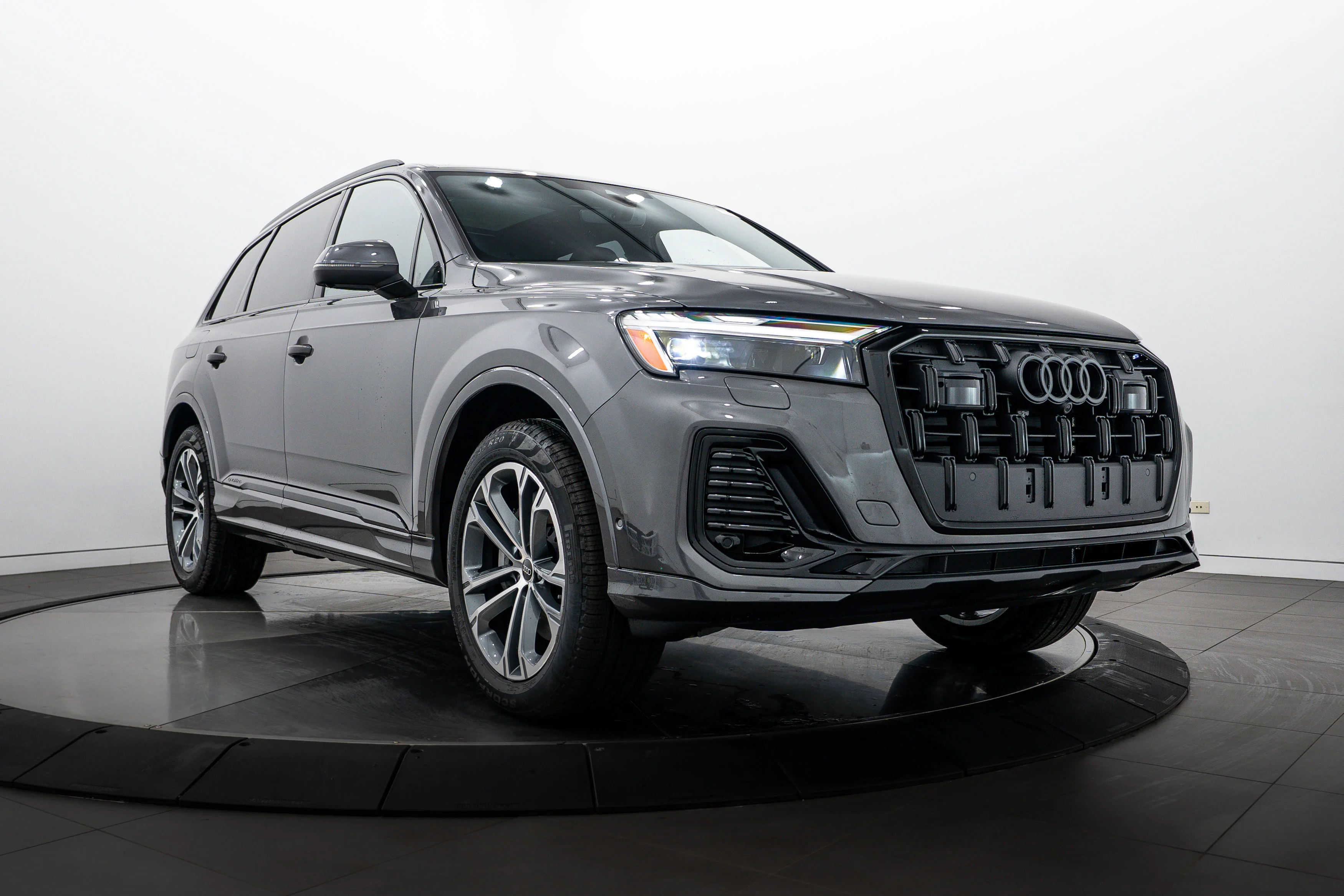 2026 Audi Q7 45 Premium Plus quattro Tiptronic's photo