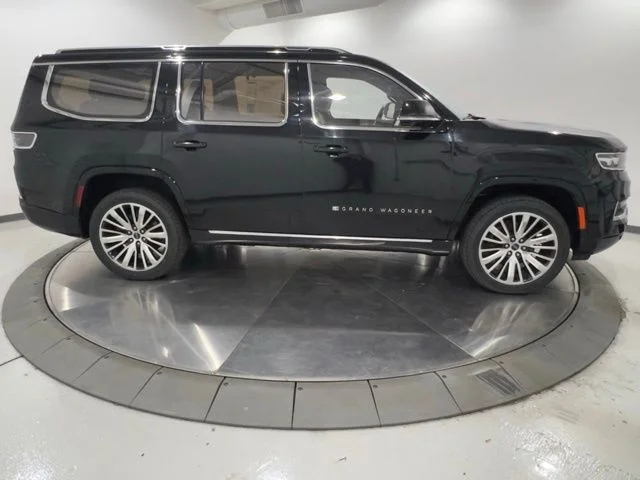 Used 2022 Black Jeep Series III image 7