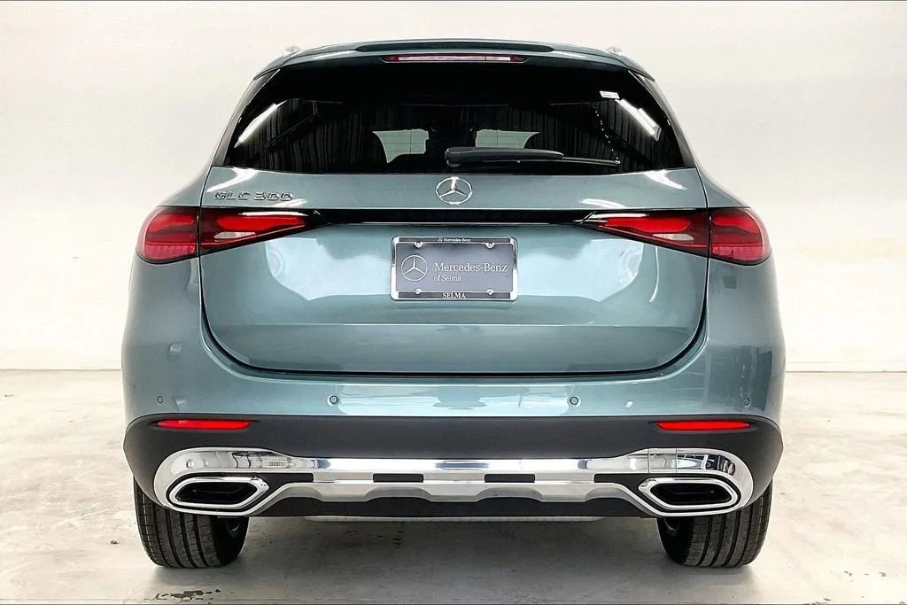 New 2026 Verde Silver Metallic Mercedes-Benz GLC 300 image 16