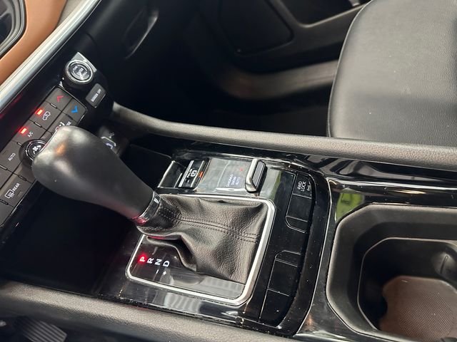 Used 2025 White Jeep Limited image 30