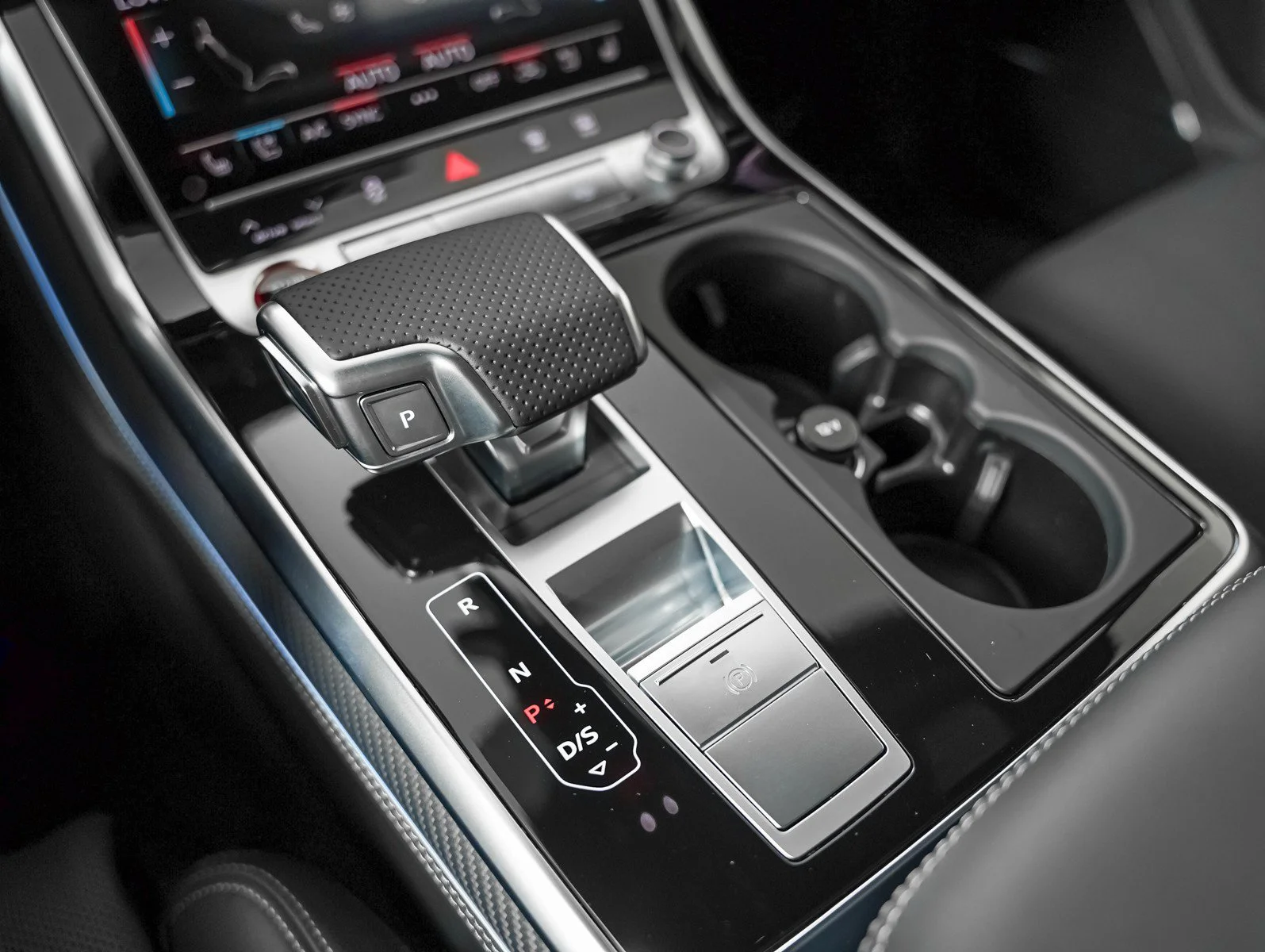 New 2026 Glacier White Metallic Audi Premium Plus image 18