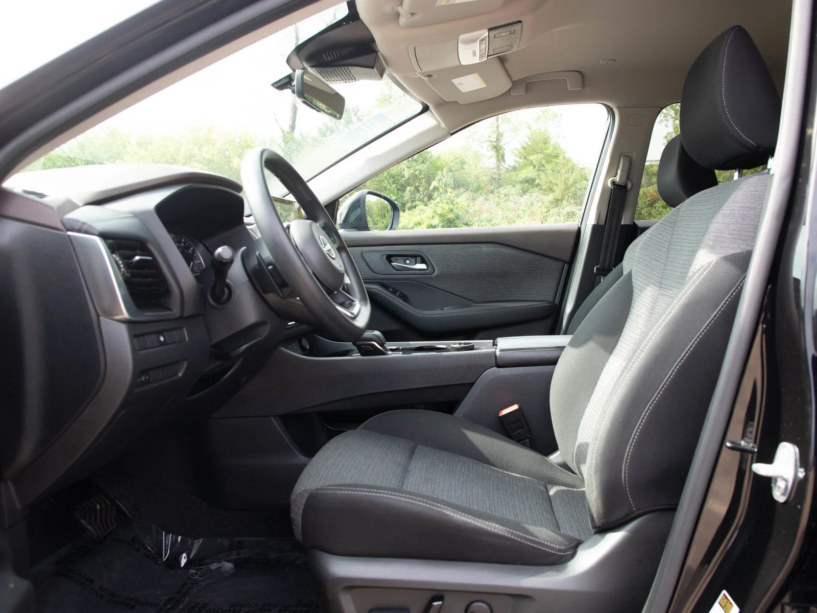 Used 2022 Super Black Nissan SV image 23