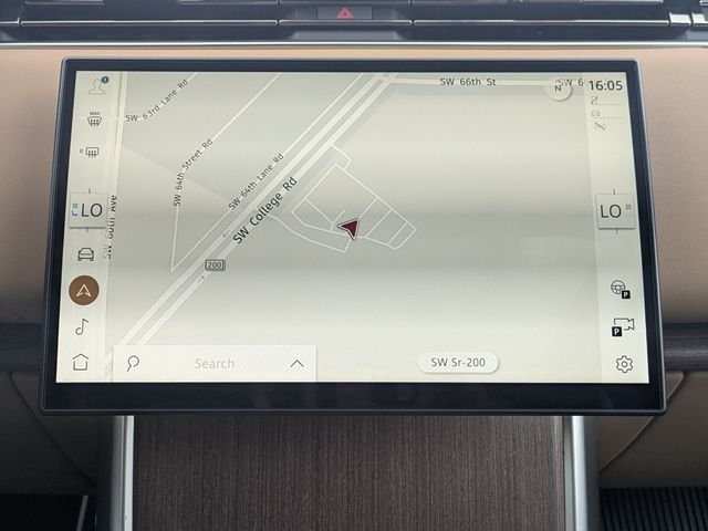 New 2027 Fuji White LAND ROVER  image 22