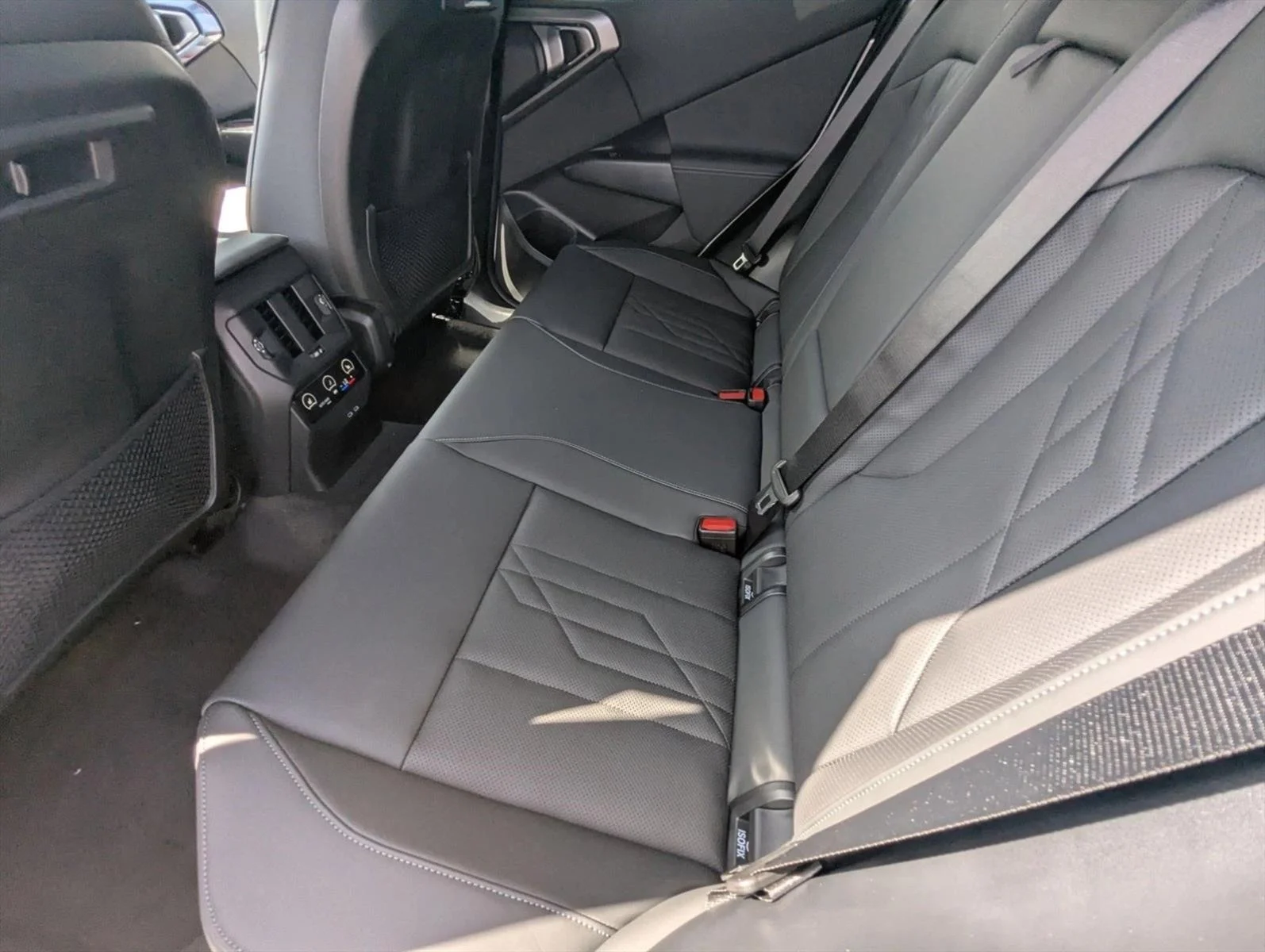 2026 BMW X3 30 - Photo 15