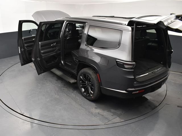 New 2026 Baltic-Gray Metallic Clear-Coat Exterior Paint Jeep Summit Obsidian image 28