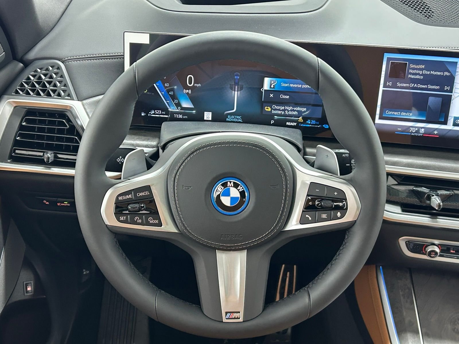 New 2026 Carbon Black Metallic BMW xDrive50e image 18