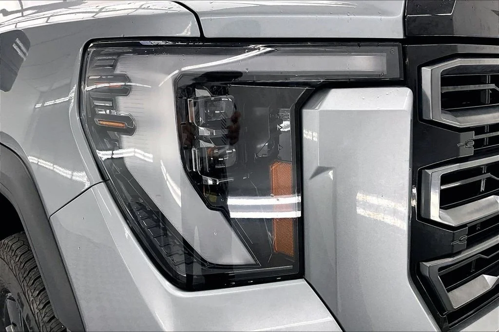 Used 2024 Sterling Metallic GMC AT4 image 30