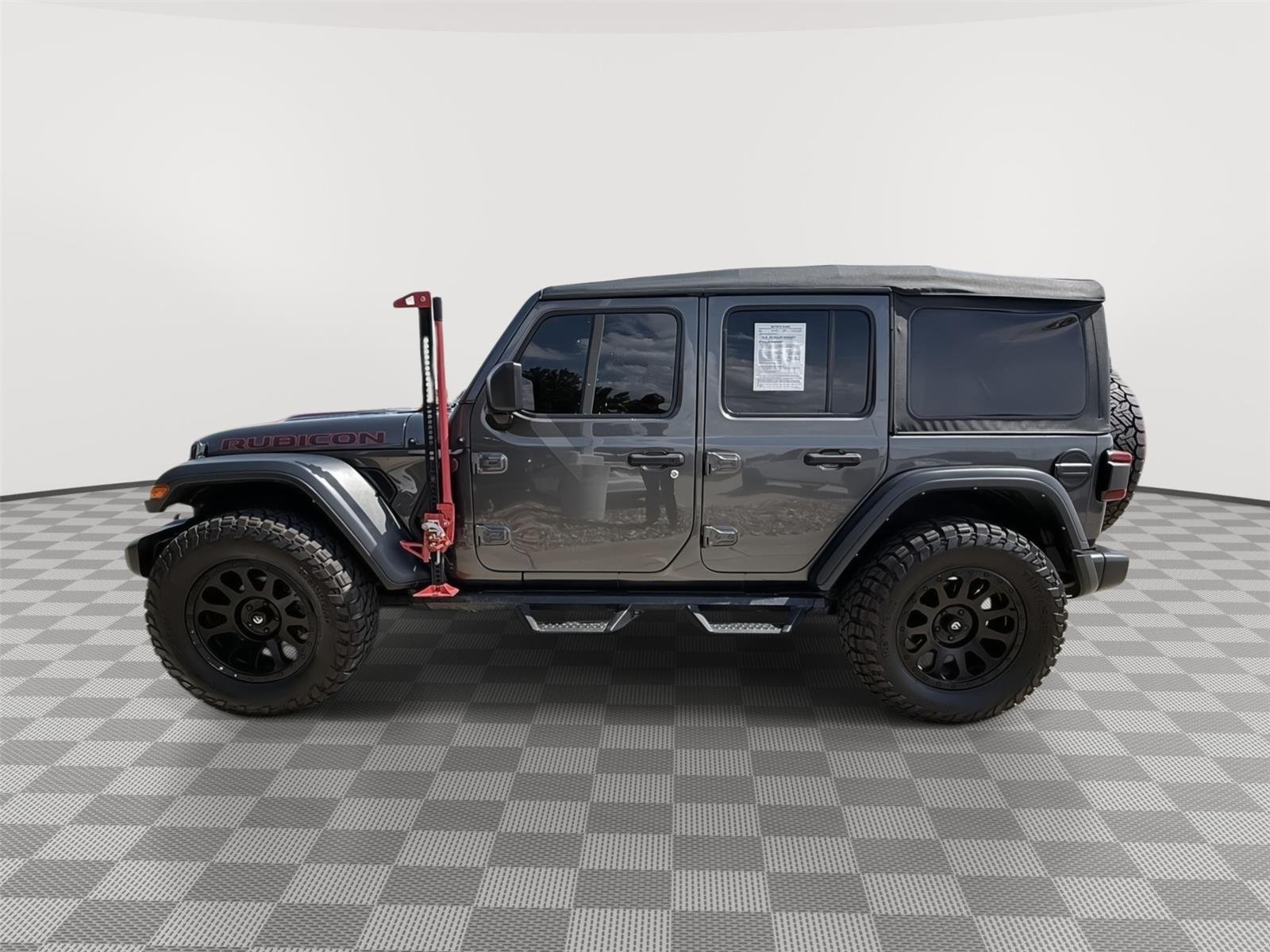 Used 2022 Granite Crystal Metallic Clearcoat Jeep Unlimited Rubicon image 4
