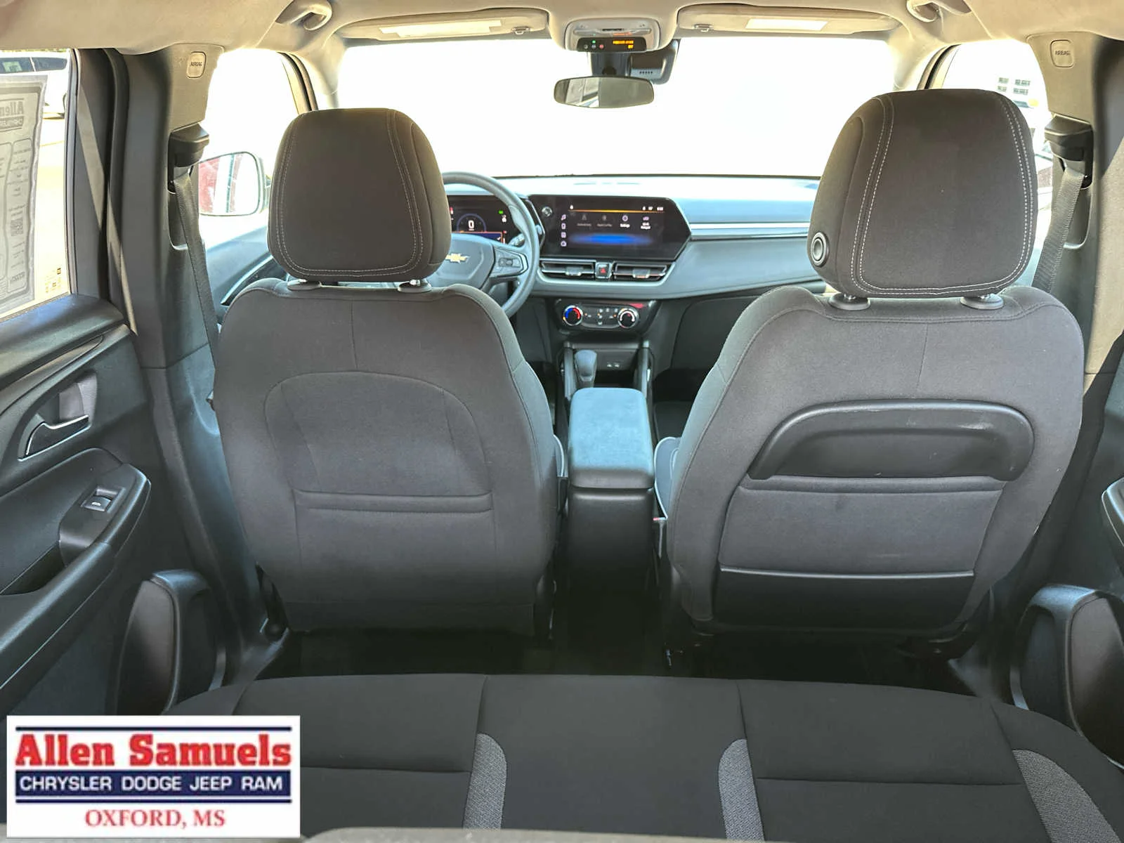 Used 2025 Mosaic Black Metallic Chevrolet LT image 28