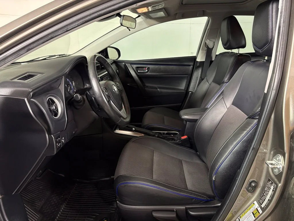 Used 2018 Gray Toyota SE image 15