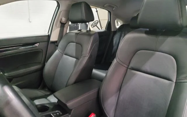 Used 2023 Silver Honda EX-L image 12