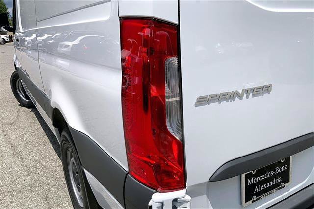 New 2026 Arctic White Mercedes-Benz Cargo 144 WB image 12