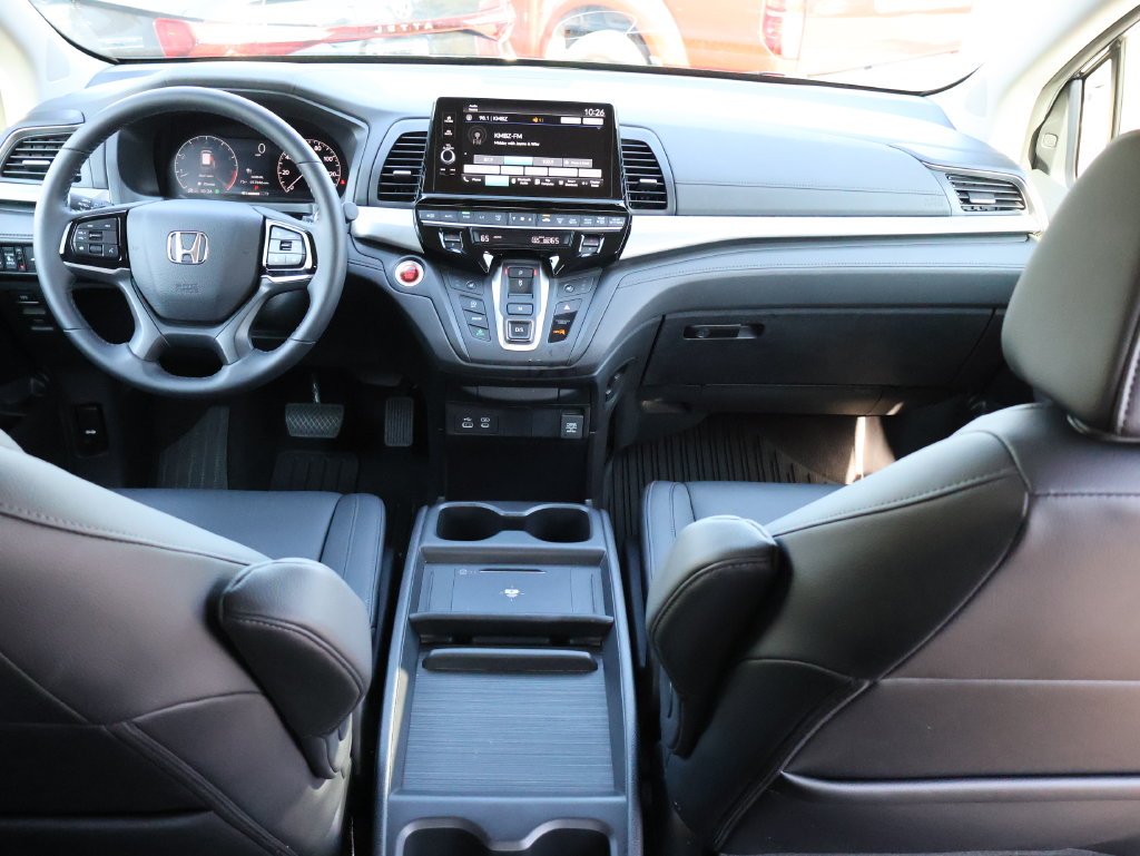 Used 2025  Honda EX-L image 13