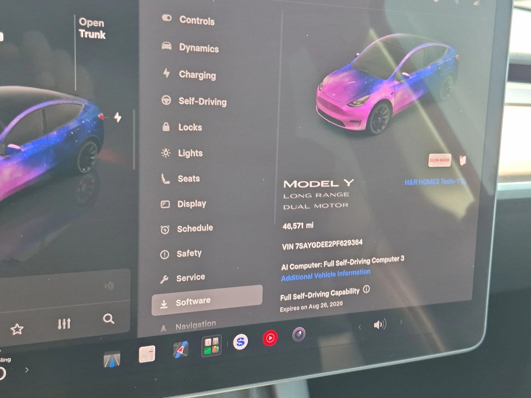 Used 2023  Tesla Long Range image 32