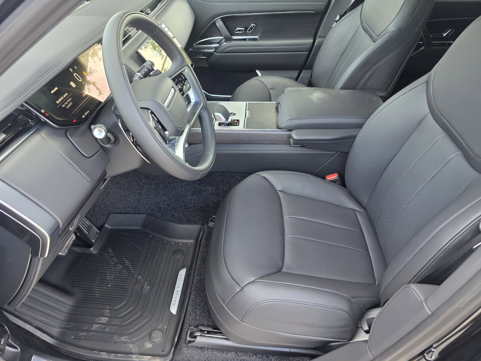 New 2026 Santorini Black Land Rover SE image 10