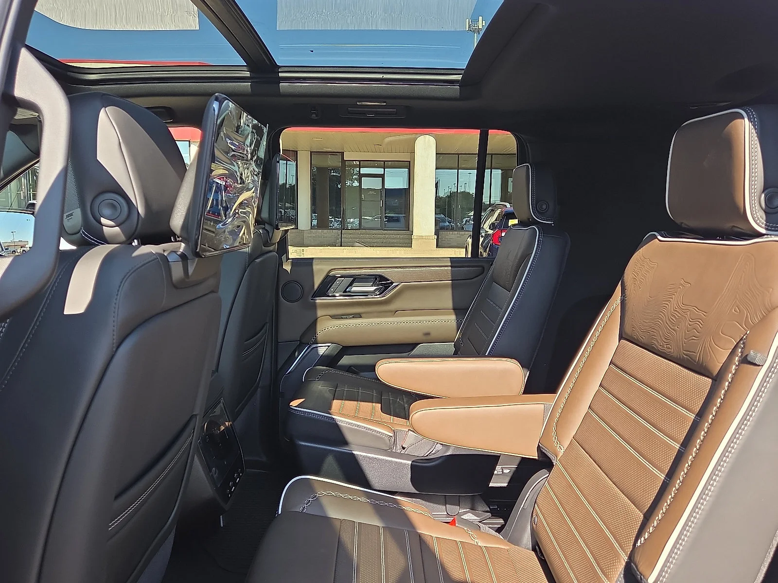New 2026 Glacier White Tricoat GMC Denali Ultimate image 10