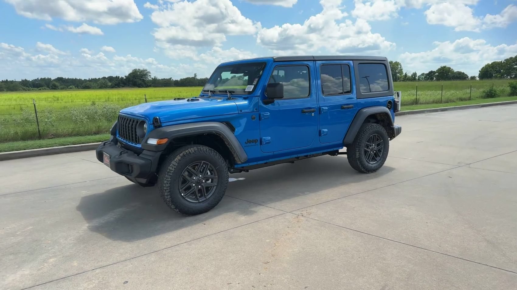 New 2024 Hydro Blue Pearlcoat Jeep Sport S image 4
