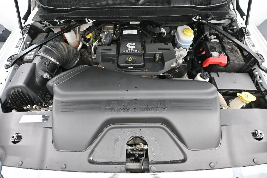 Used 2022 White Ram Laramie image 49