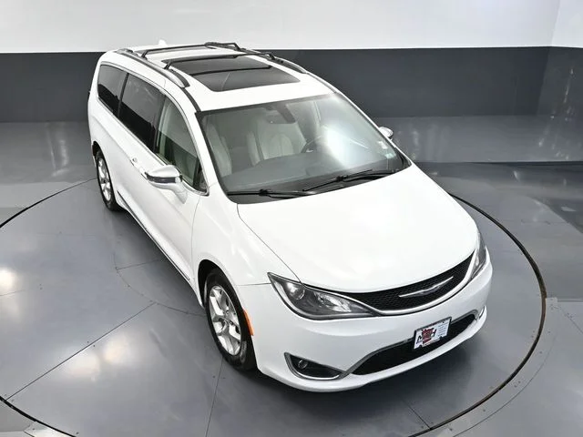 Used 2020 White Chrysler Limited image 60