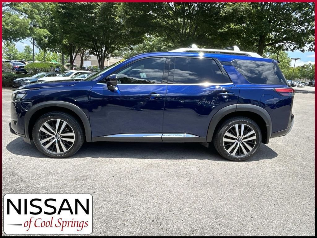 Used 2023 Blue Nissan Platinum image 4