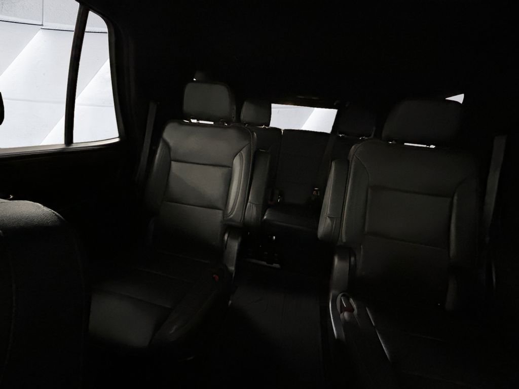 Used 2024 Black Chevrolet High Country image 18