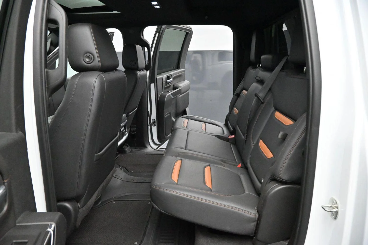 Used 2021 SUMMIT WHITE GMC AT4 image 32