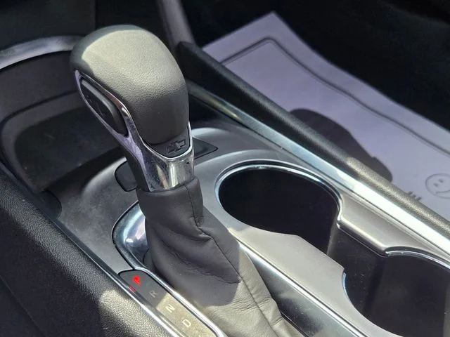 Used 2022 White Chevrolet LT image 30