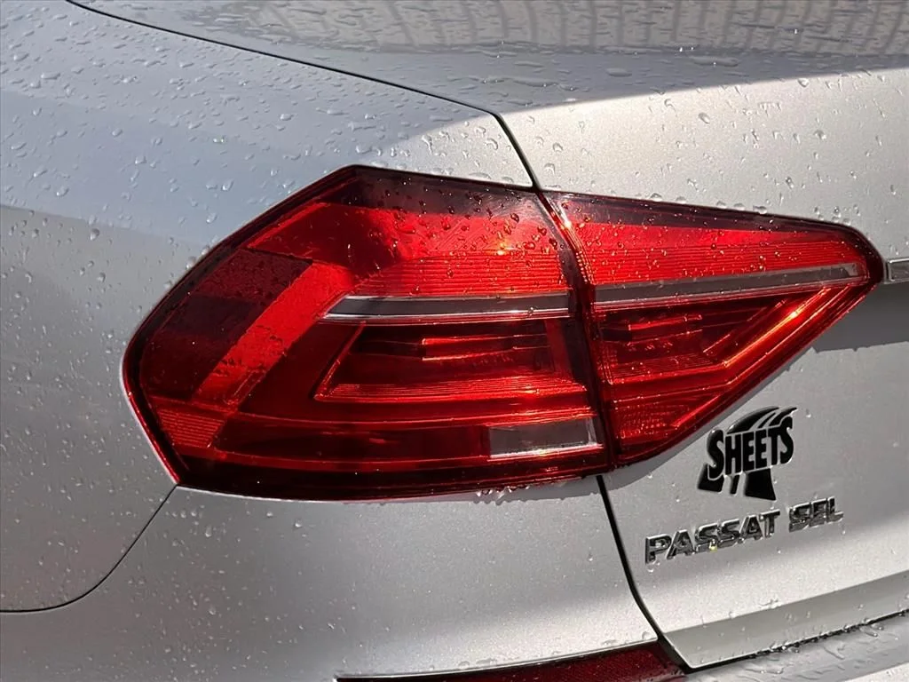 Used 2016  Volkswagen  image 22