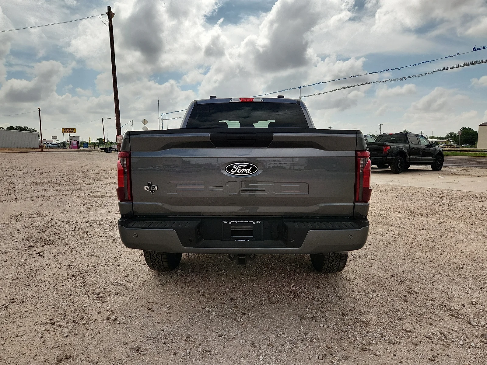 New 2026 Carbonized Gray Metallic Ford XLT image 6