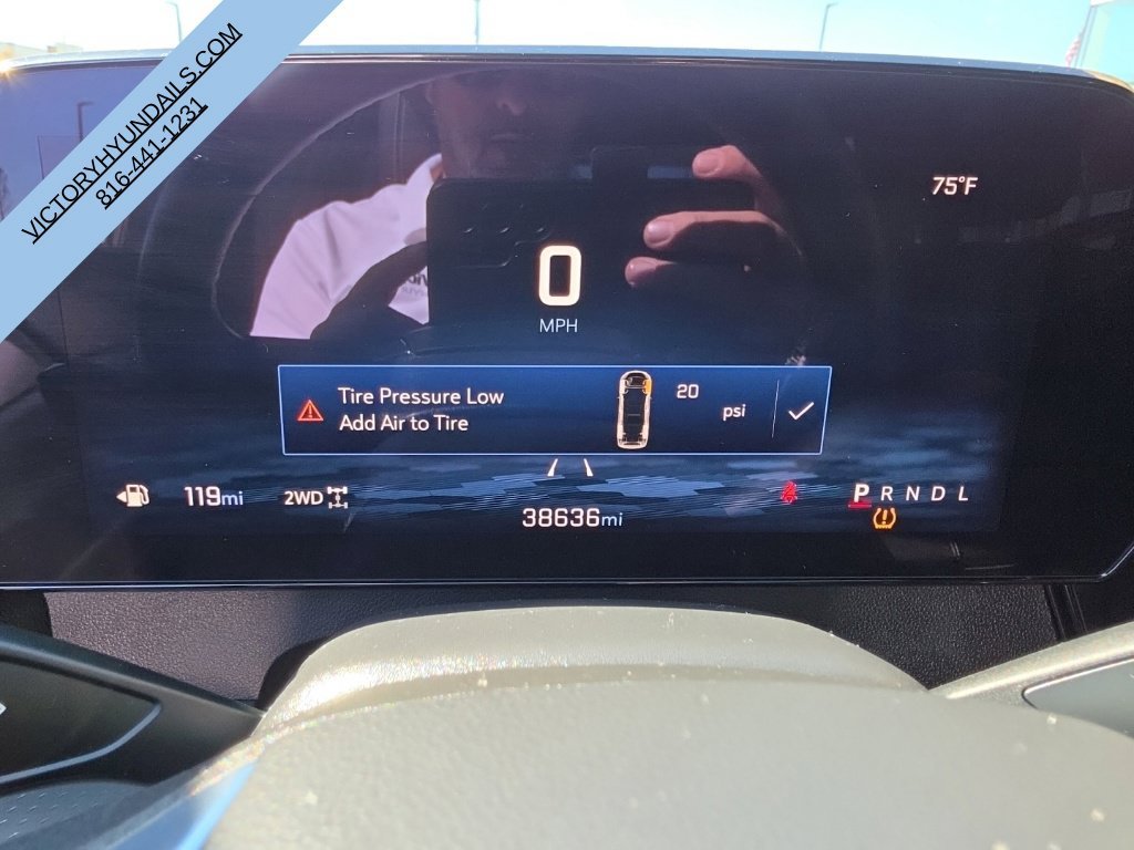 Used 2025 Gray Chevrolet LT image 17