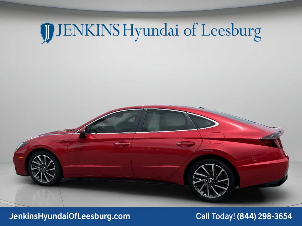 Used 2020 Red Hyundai Limited image 8