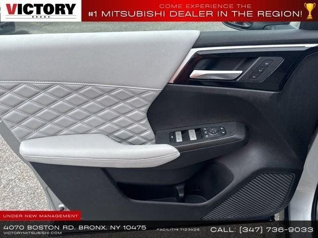 2024 Mitsubishi Outlander Plug-in Hybrid SEL - Photo 34