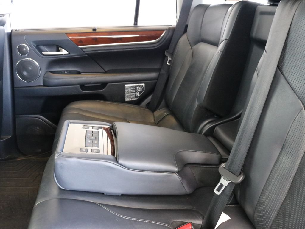 Used 2017 White Lexus 570 image 33