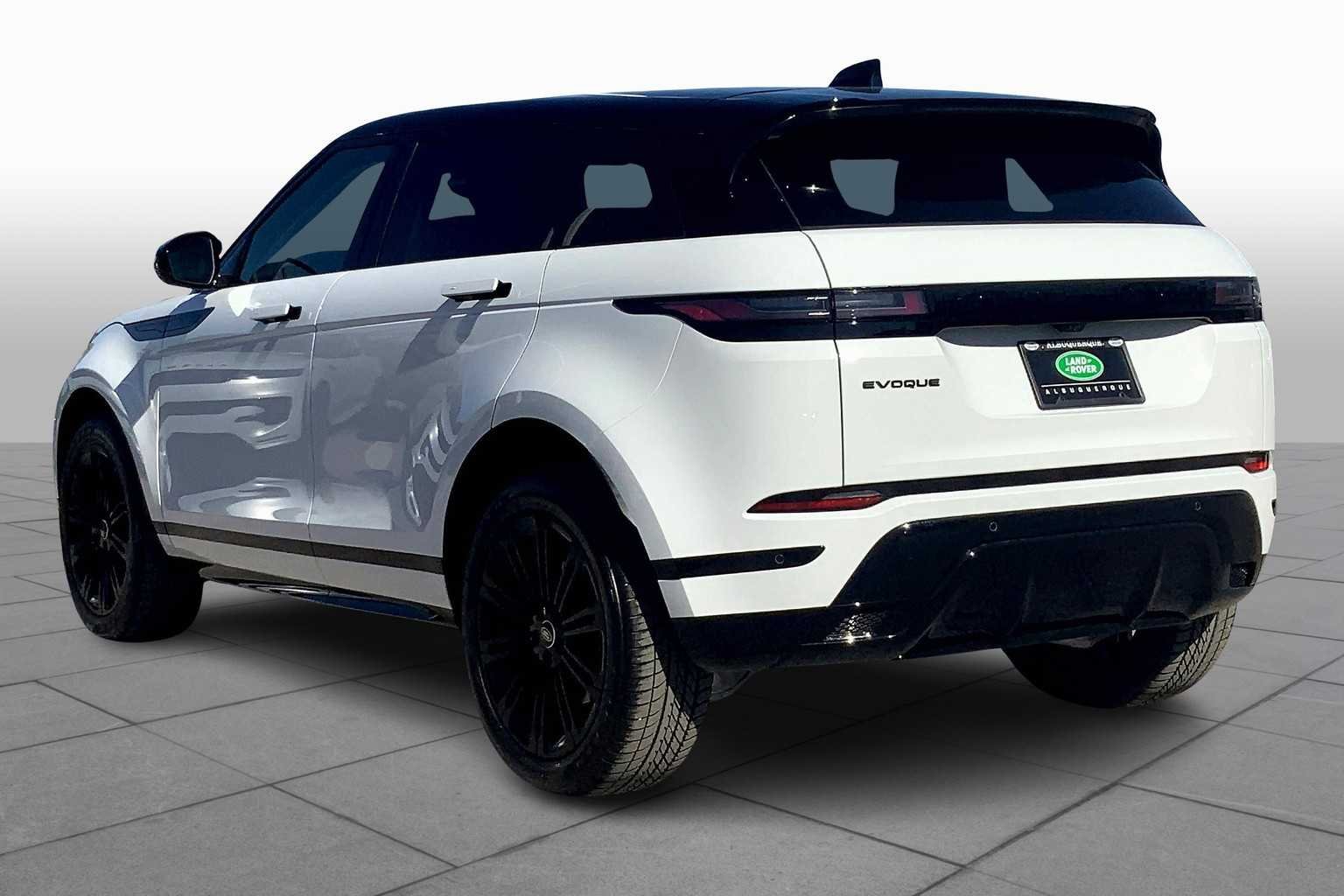 Used 2025 Fuji White Land Rover Dynamic SE image 11