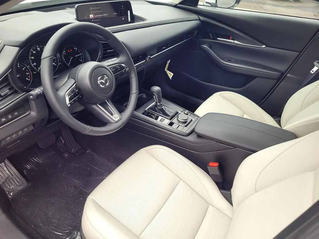 2026 Mazda CX-30 Premium - Photo 6