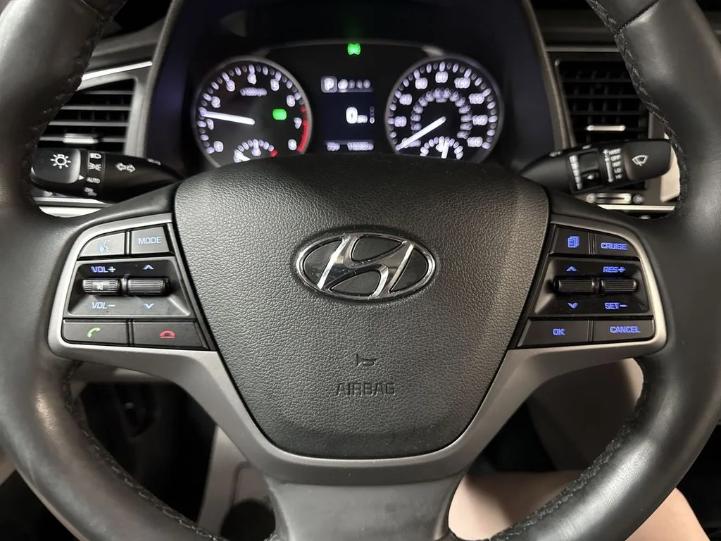 Used 2018 Phantom Black Hyundai Limited image 21
