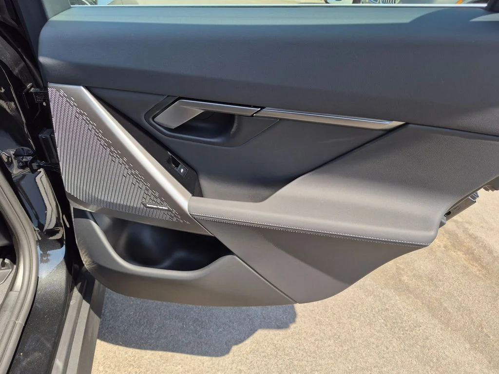 New 2027 Black BMW eDrive40 image 18