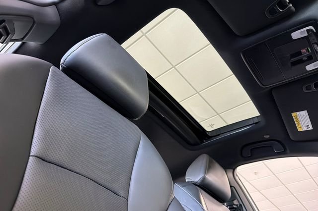 Used 2024 Solar Silver Metallic Honda Sport-L image 20