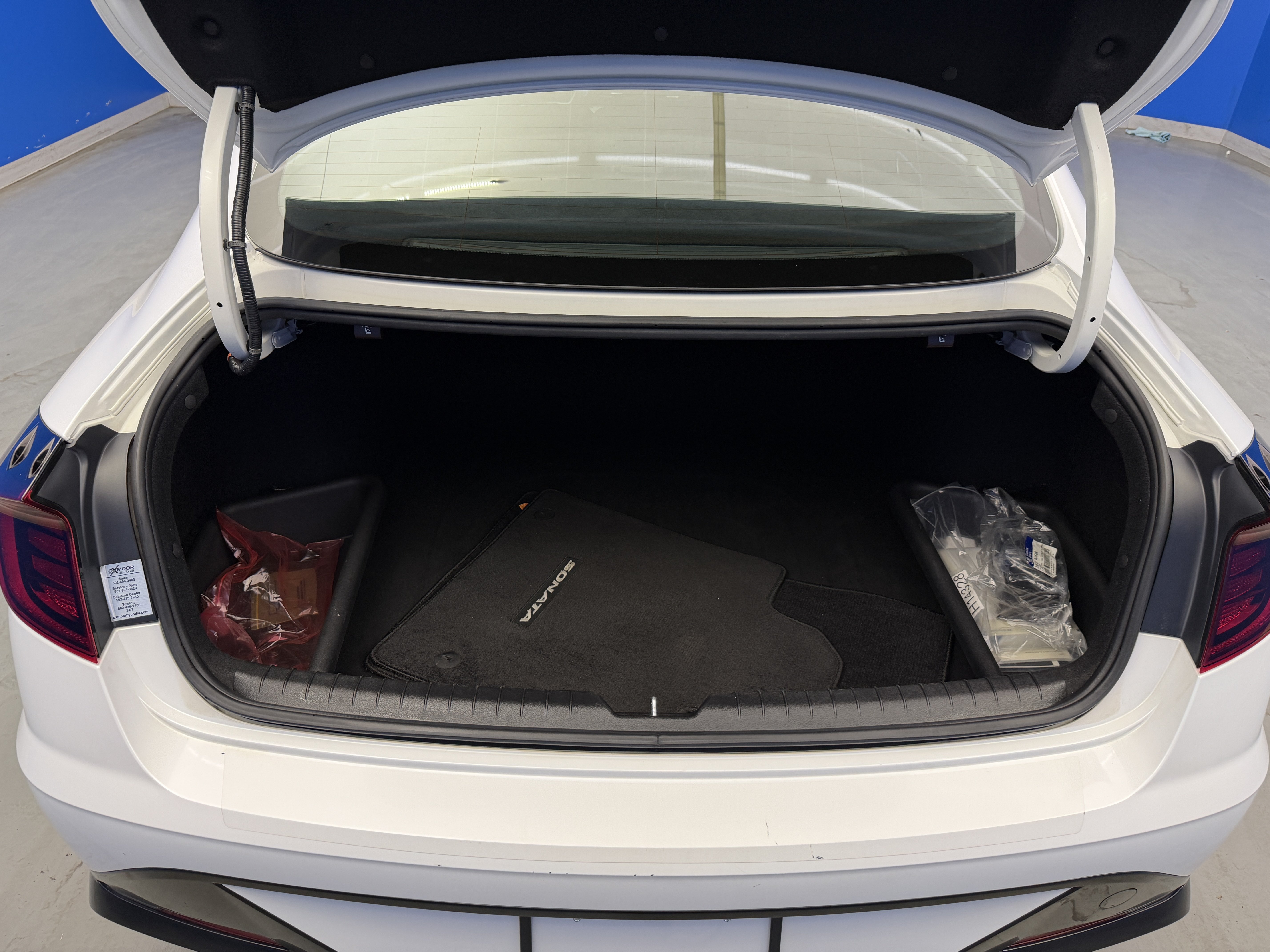 Used 2021 Quartz White Hyundai SEL image 27