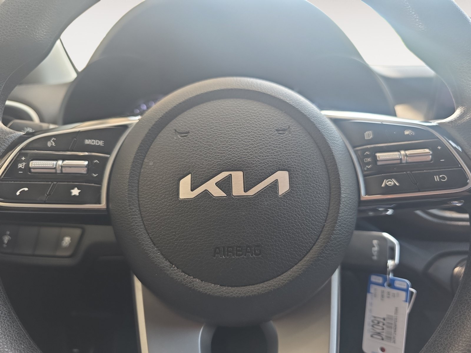 Certified Used 2023 Snow White Pearl Kia LXS image 10