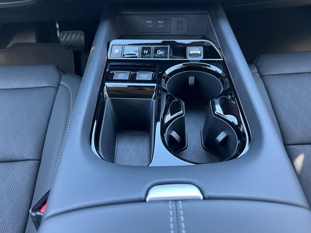 New 2026 Aurora Blue Pearl Metallic / Super Black Two-tone Nissan Platinum image 12