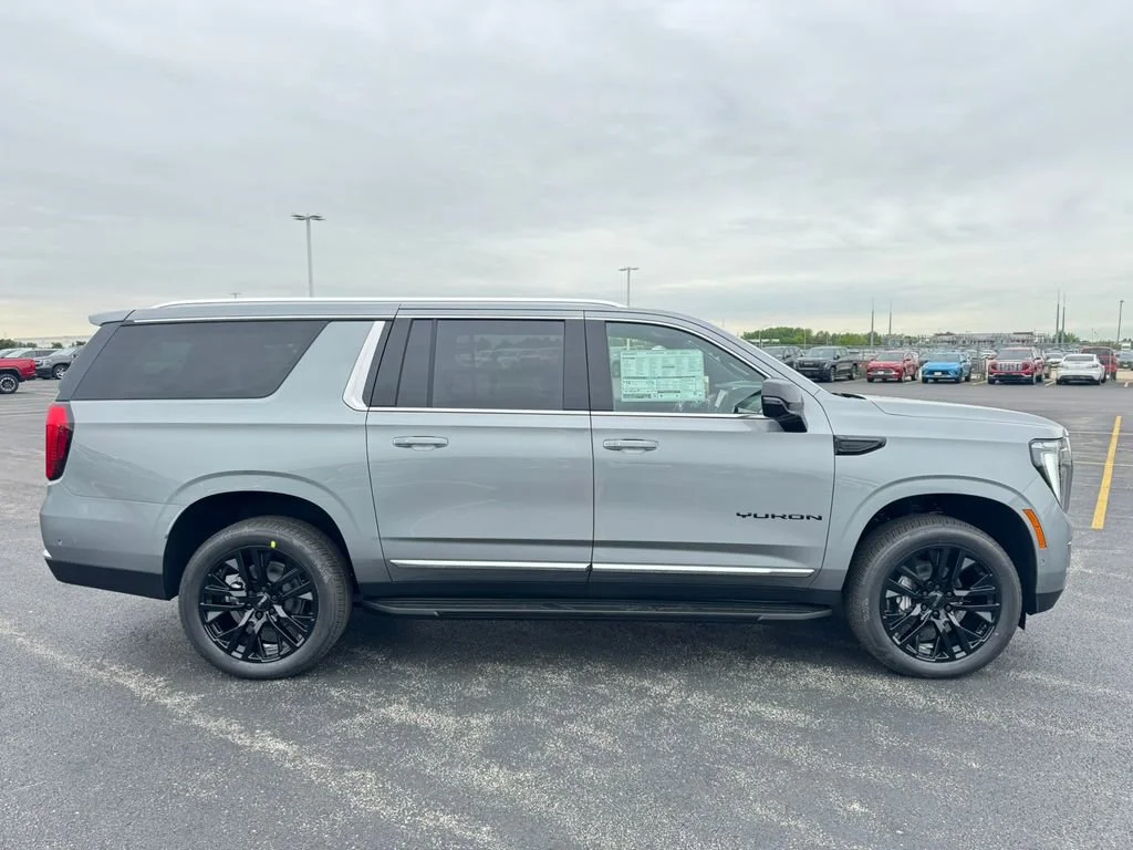 2026 GMC Yukon XL Elevation - Photo 6