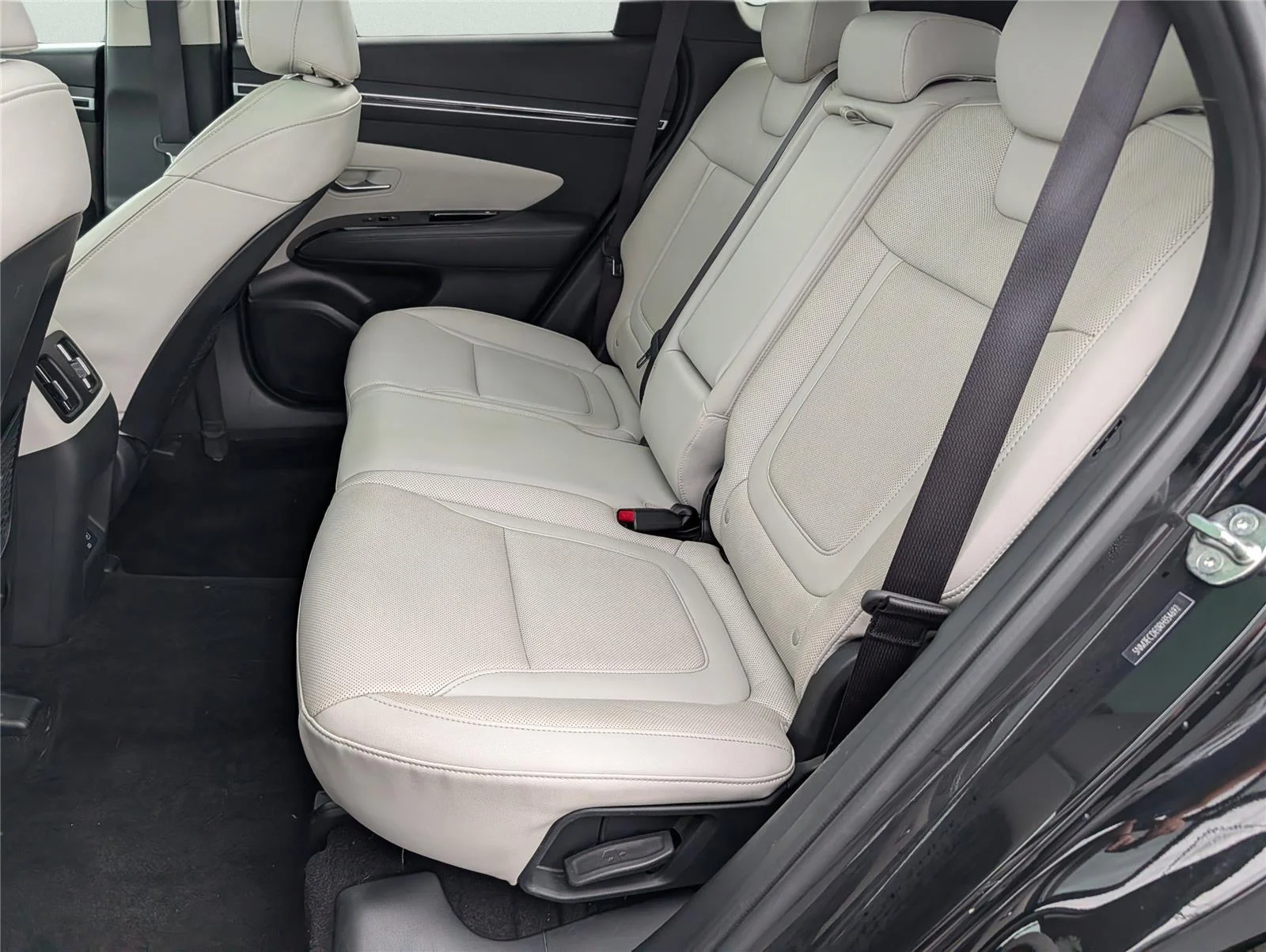 Used 2024 Black Pearl Hyundai Limited image 30