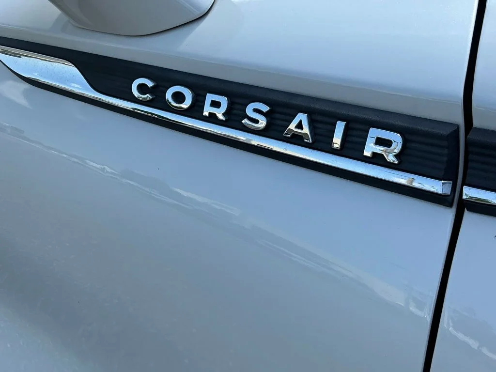 Used 2021 White Lincoln Standard image 18