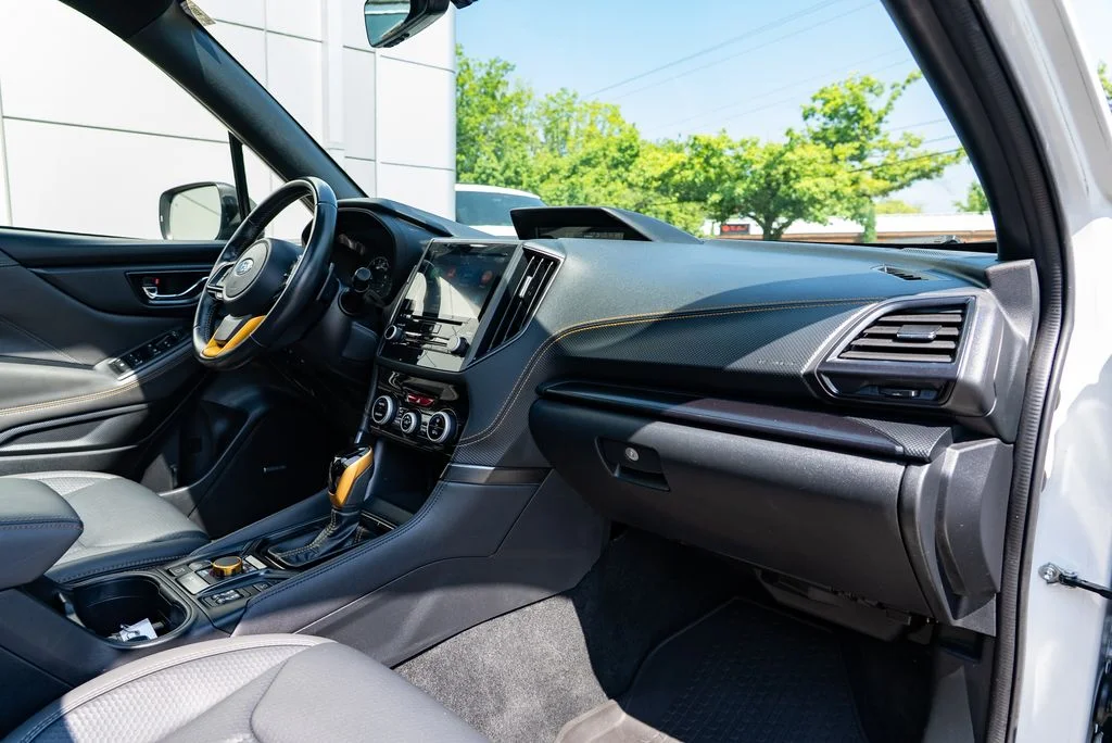 Used 2022 White Subaru Wilderness image 31