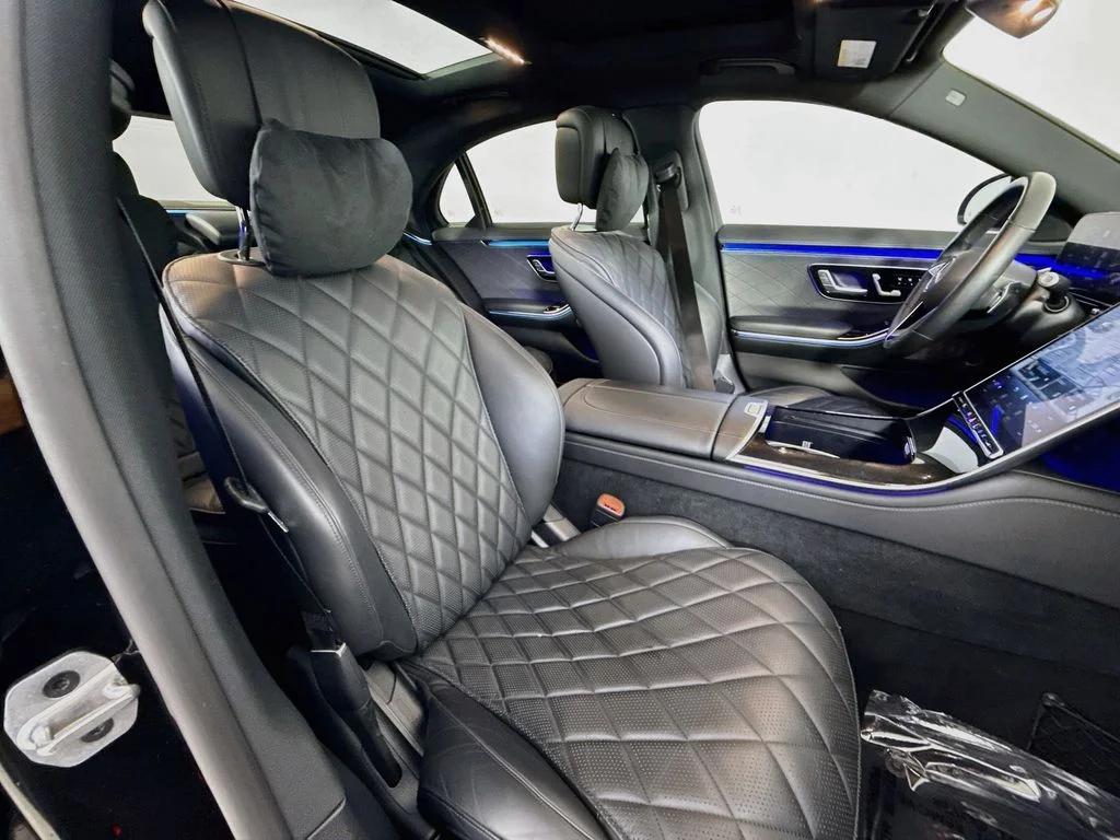 Used 2023 Black Mercedes-Benz S 580 image 28