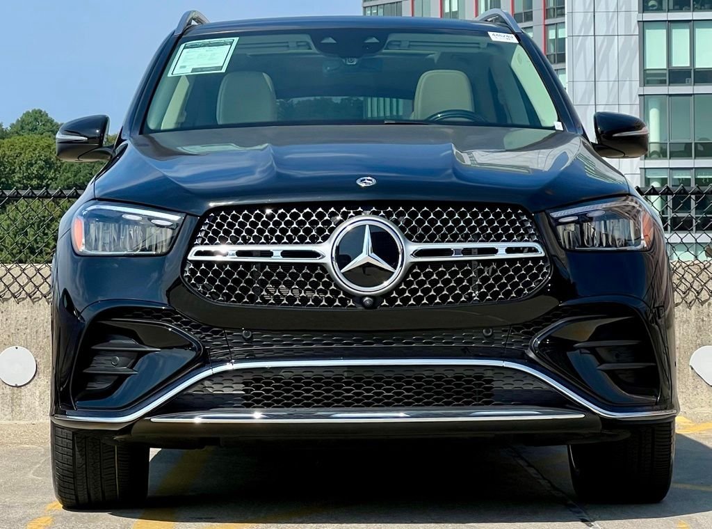 Certified Used 2024 Black Mercedes-Benz GLE 450 image 3